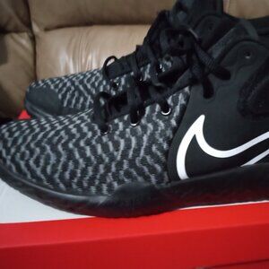 Men's Kd basketball shoes size 13